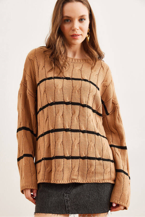 Women's Camel Cable Knit Turtleneck Sweater KZK-19000919 - 6