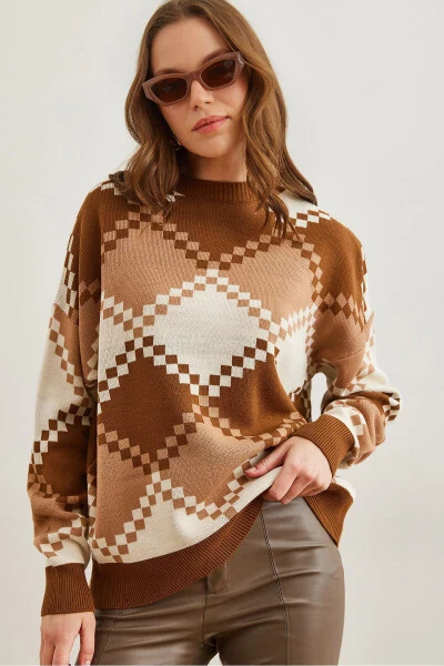 Women's Camel Cashmere Baklava Pattern Oversize Knit Sweater KZK-19000834 - OLALOOK