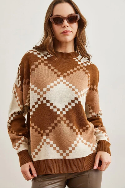 Women's Camel Cashmere Baklava Pattern Oversize Knit Sweater KZK-19000834 - OLALOOK (1)