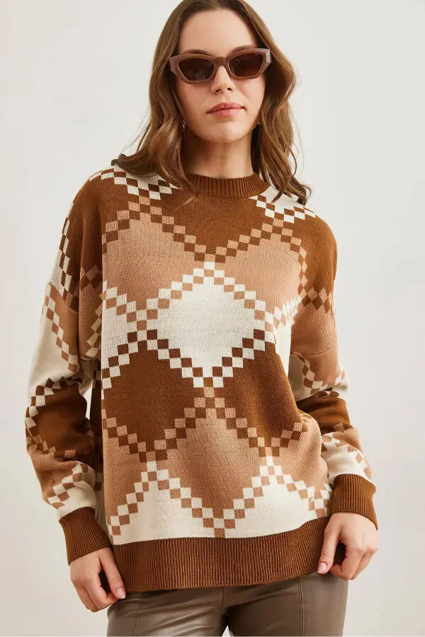 Women's Camel Cashmere Baklava Pattern Oversize Knit Sweater KZK-19000834 - 2