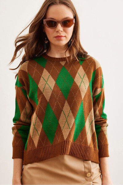 Women's Camel Cashmere Baklava Patterned Crop Knit Sweater KZK-19000910 - OLALOOK