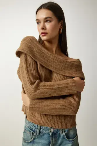 Women's Camel Madonna Collar Knit Sweater PF00049-Camel - HAPPINESS İSTANBUL (1)