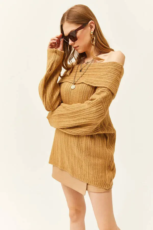 Women's Camel Madonna Collar Ribbed Loose Knit Sweater KZK-19000732 - 3