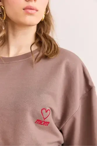 Women's Camel Mom Embroidered 2 Thread Oversize T-Shirt TS - 5