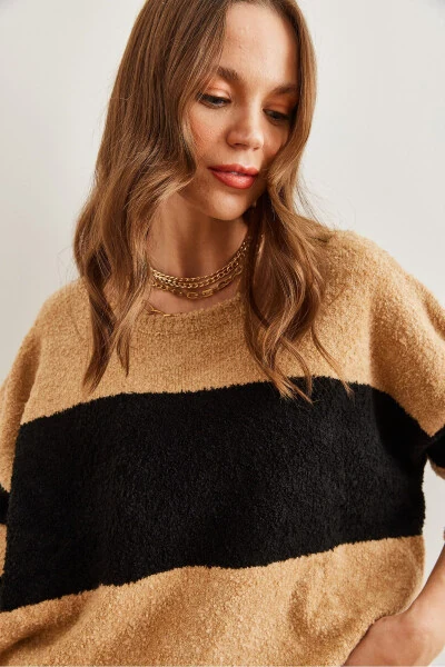 Women's Camel Soft Textured Chunky Cable Knit Sweater KZK-19000823 - 6