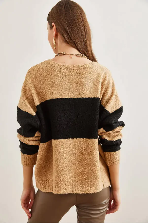 Women's Camel Soft Textured Chunky Cable Knit Sweater KZK-19000823 - 7