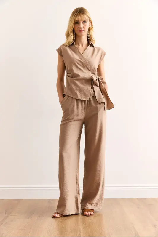 Women's Camel Tie Detail Top Blouse with Bottom Pockets - 2