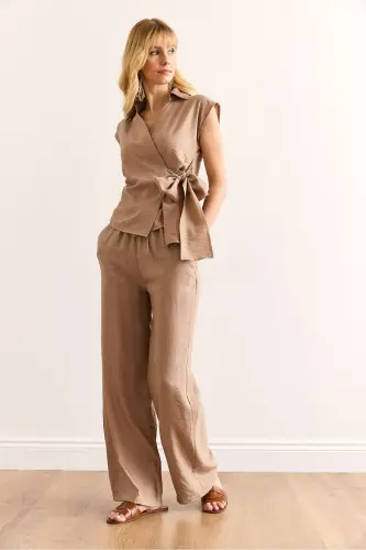 Women's Camel Tie Detail Top Blouse with Bottom Pockets - 3