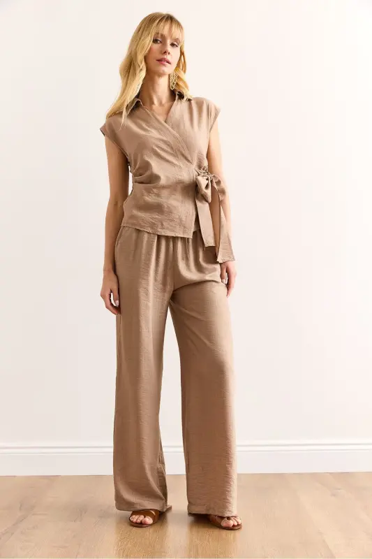 Women's Camel Tie Detail Top Blouse with Bottom Pockets - 5