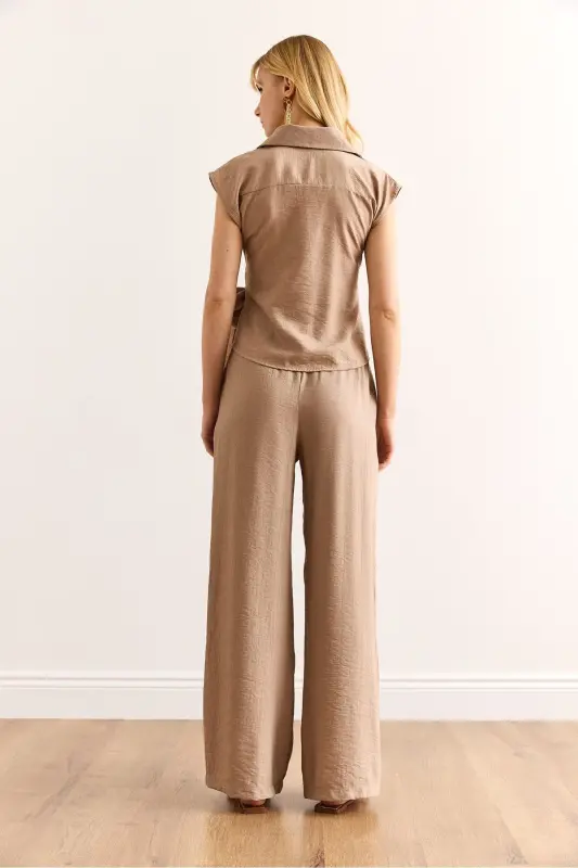 Women's Camel Tie Detail Top Blouse with Bottom Pockets - 7