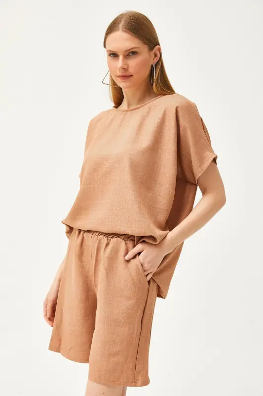 Women's Camel Top Oversize Blouse Bottom Pocketed Shorts Linen Set - 2