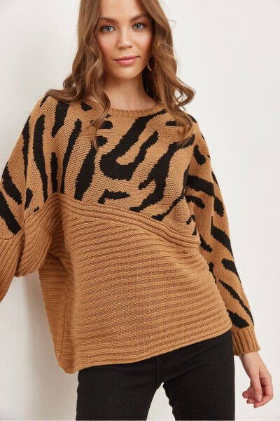 Women's Camel Zebra Detailed Knitted Sweater KZK-19000819 - OLALOOK (1)
