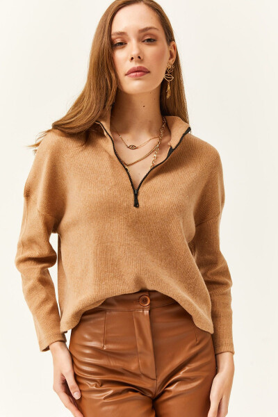 Women's Camel Zippered Stand Collar Thistle Sweater 