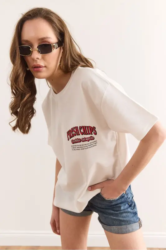 Women's Chips White Front Back Printed Relaxed Fit 2 Cord - 2