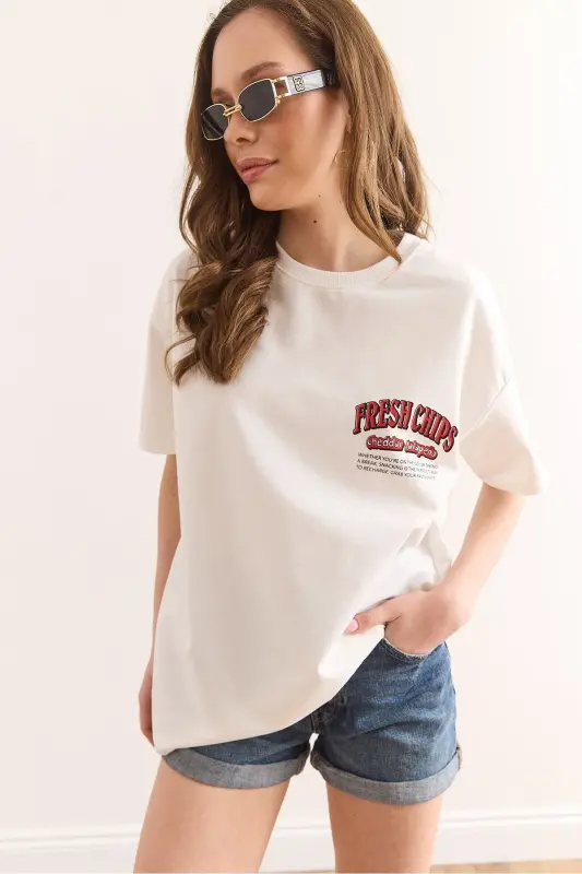 Women's Chips White Front Back Printed Relaxed Fit 2 Cord - 3