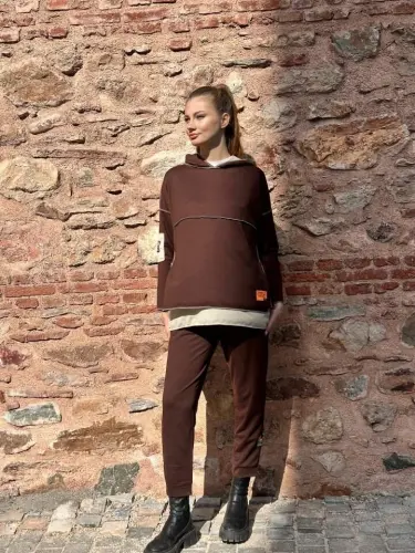 Women's Coffee Hooded Two-Piece Set with Hem Detail Patch and Reverse Stitch Look - 1