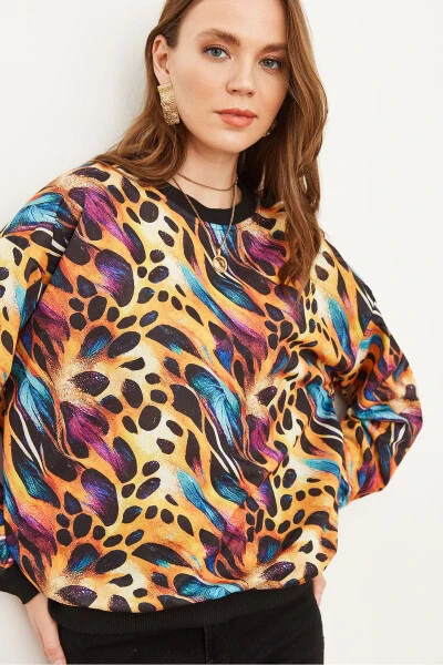 Women's Colorful Leopard Print Basic Soft-Textured Loose Sweatshirt SWT-19000457 - 4