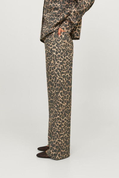 Women's comfortable leopard print pants - Sarah - 1