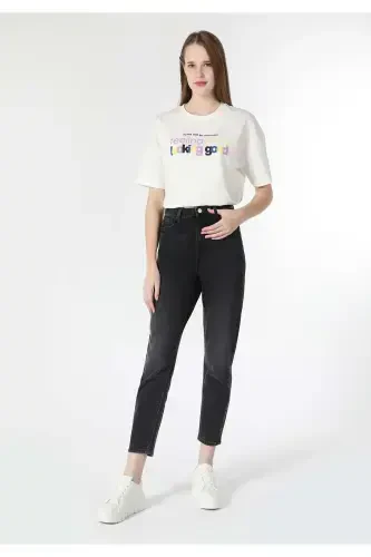 Women's comfortable straight leg denim pants. - 3