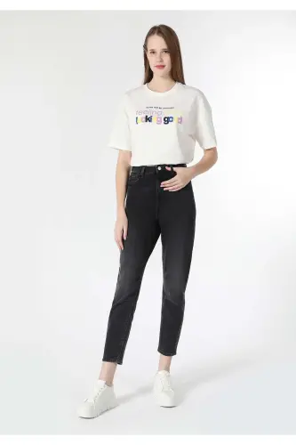 Women's comfortable straight leg denim pants. - 4