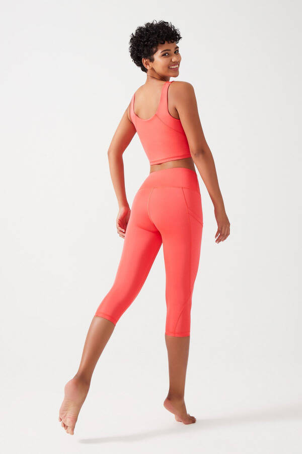 Women's Coral High Waist Shaping Double Pocket Knee Length Capri Leggings - 2