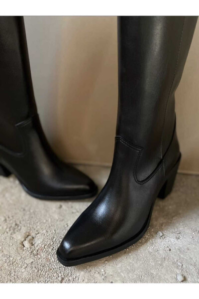 Women's Cowboy Boots - 10