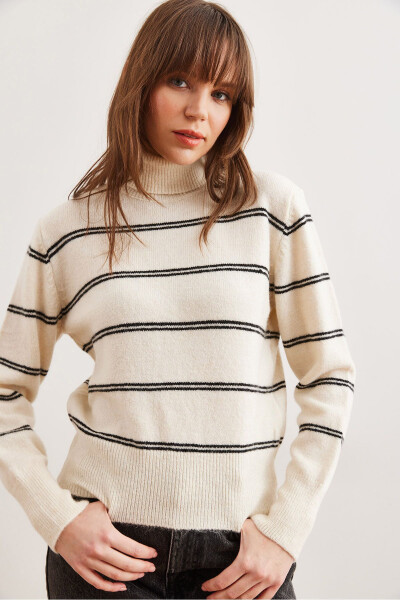 Women's Cream Crew Neck Striped Knit Sweater KZK-19000929 - 3