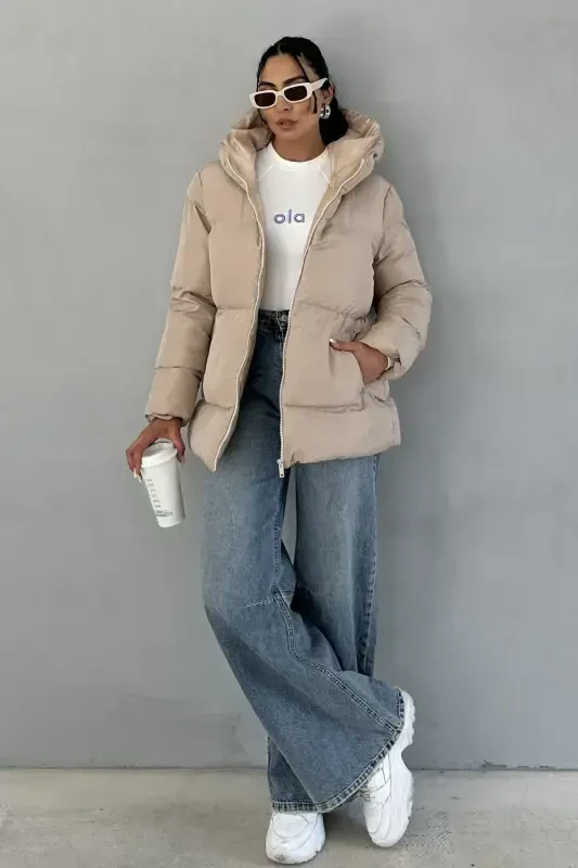 Women's Cream Hooded Puffer Jacket - 4