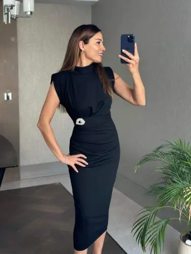 Women's Crew Neck Padded Brooch Detail Short Sleeve Midi Dress - 8