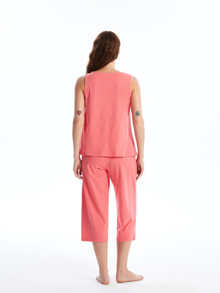 Women's Crew Neck Plain Capri Pajama Set - 8