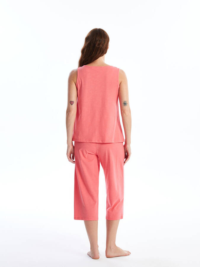 Women's Crew Neck Plain Capri Pajama Set - 8