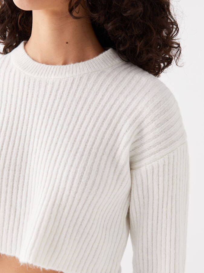 Women's Crew Neck Plain Long Sleeve Crop Knit Sweater - 11