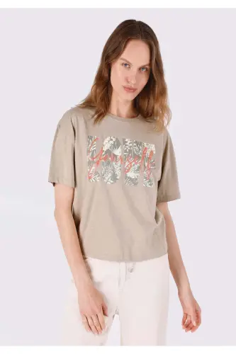 Women's crew neck, printed, short sleeve t-shirt. - 1