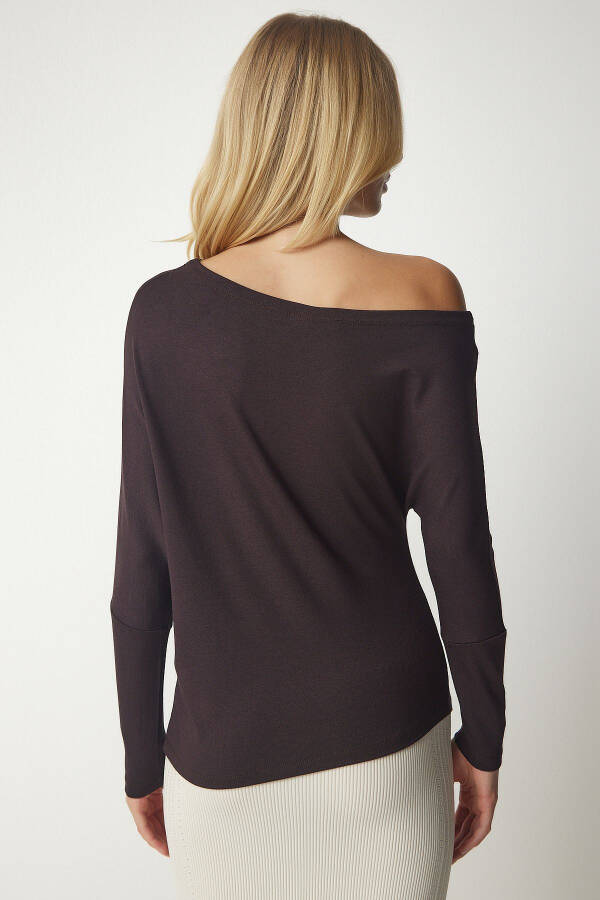 Women's Dark Brown Boat Neck Knit Blouse UB00151 - 4