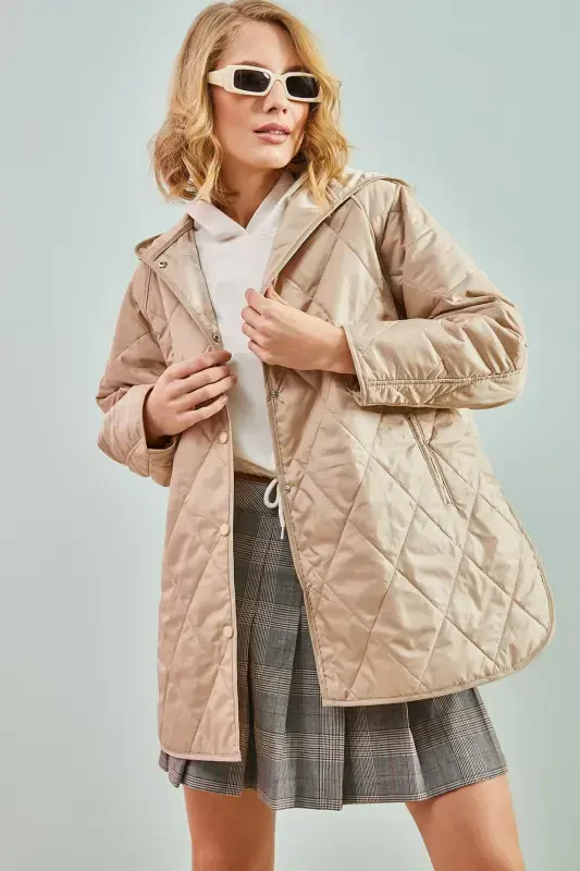 Women's Diamond Pattern Quilted Jacket-Beige - 2