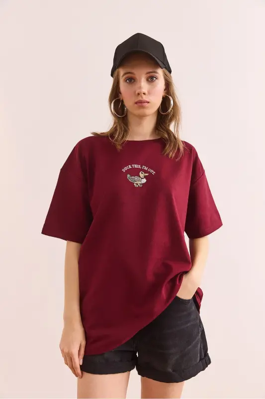 Women's Duck Burgundy Embroidered Relaxed Fit T-shirt - 2