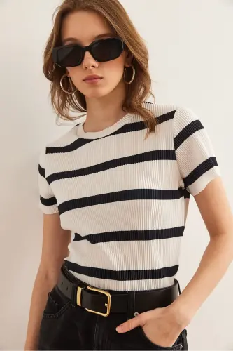 Women's Ecru Black Crew Neck Striped Pleated Blouse - 8