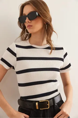 Women's Ecru Black Crew Neck Striped Pleated Blouse - 9