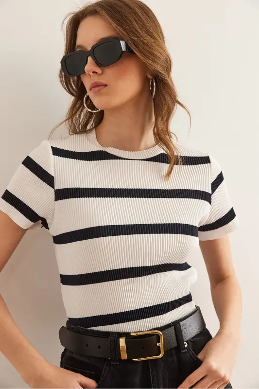 Women's Ecru Black Crew Neck Striped Pleated Blouse - 5