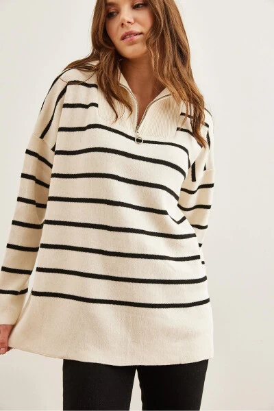 Women's Ecru Black Striped Oversized Turtleneck Zippered Knit Sweater KZK-19000847 - 4