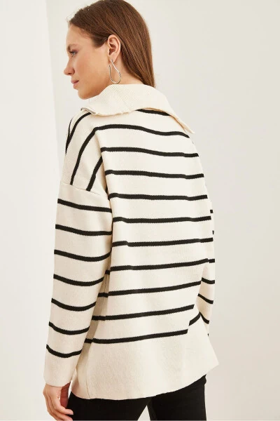 Women's Ecru Black Striped Oversized Turtleneck Zippered Knit Sweater KZK-19000847 - 6