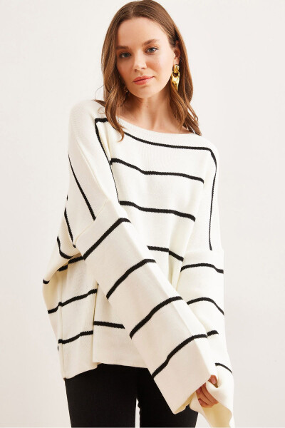 Women's Ecru Boat Neck Striped Loose Knitted Sweater KZK-19000921 - 2
