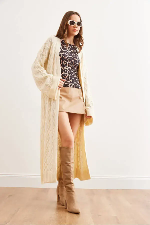 Women's Ecru Cable-Knit Cuff Foldover Maxi Cardigan SWTR-19000327 - 2