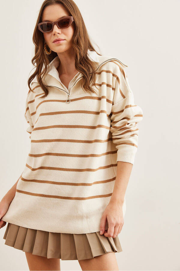 Women's Ecru Camel Zip High Neck Striped Oversized Knitted Sweater KZK-19000847 - 2