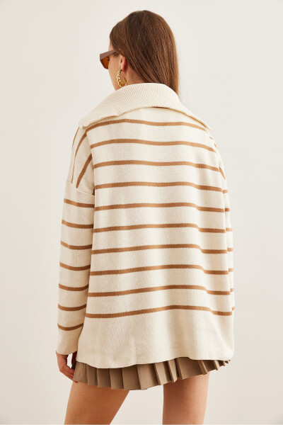 Women's Ecru Camel Zip High Neck Striped Oversized Knitted Sweater KZK-19000847 - 6