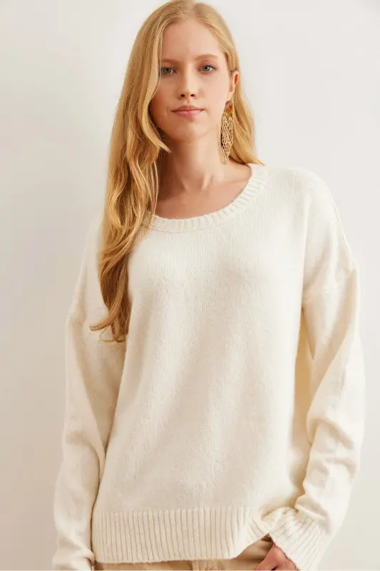 Women's Ecru Crew Neck Soft Textured Knit Sweater KZK-19000807-Ecru - 2