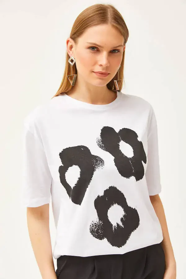 Women's Ecru Daisy Print Relaxed Fit T-Shirt TSH-19000783 - 1