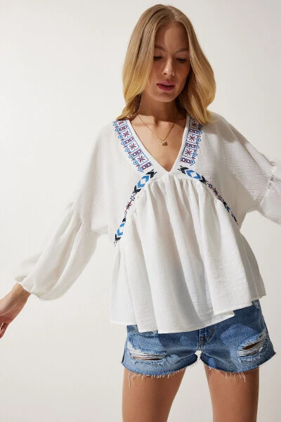 Women's Ecru Deep V-Neck Flounced Embroidered Linen Blouse - HAPPINESS İSTANBUL (1)