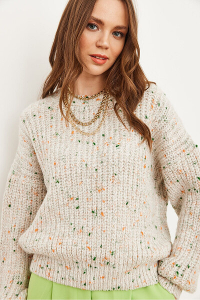 Women's Ecru Detailed Soft Detailed Oversized Knitted Sweater KZK-19000862 - 3