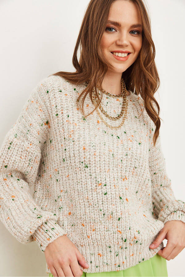 Women's Ecru Detailed Soft Detailed Oversized Knitted Sweater KZK-19000862 - 4